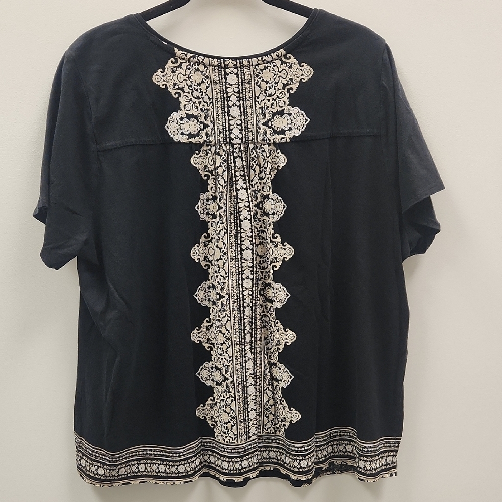 Croft & Barrow Black and Cream Short Sleeve Top - 2X - Picture 3 of 6